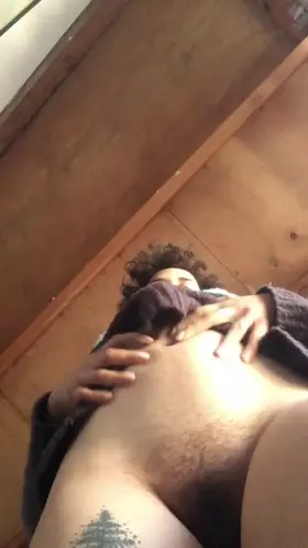 Here's my boi hairy pussy ✨