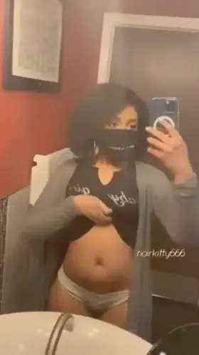 on our first date i’d let you feel me up in the restaurant bathroom