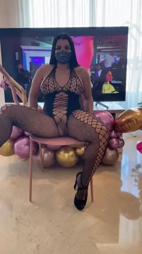 41yo wife, Would you eat my ass in exchange for a blowjob?