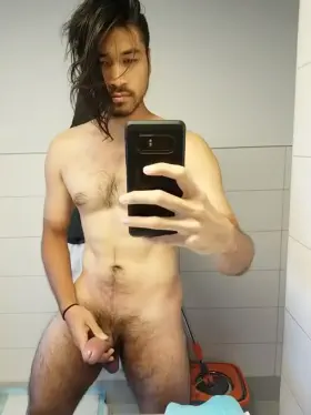 [32] [Dick pick] Mirror mirror on the wall