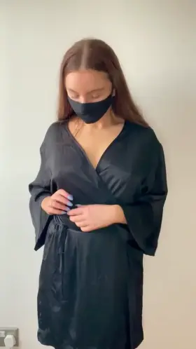 Are 5’1 teens with a thing for older guys your type? 🥺 (18)