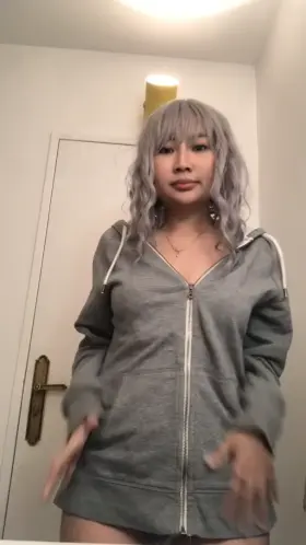 Here's a little something to make your Monday better