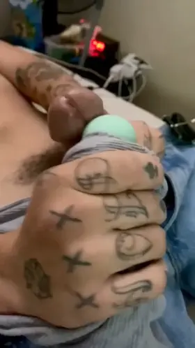 [M33] Big Dick Male Masturbation with Vibrator.