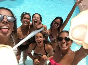 Gooning with a buddy