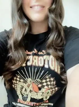 Officially sharing my secret, I hide how stacked I am under baggy clothes.