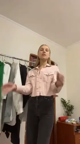 I know I don’t have the biggest boobs but I still like to take nudes🥺