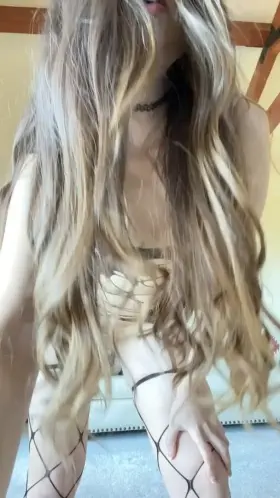 Horny 35 year old mom of 2 would you give me a good fucking?