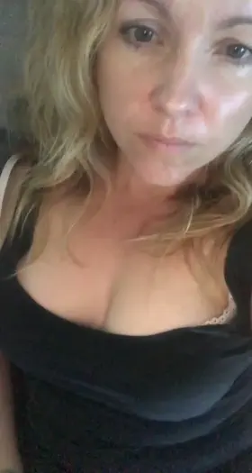 42, and just love being touched. Hope that you would consider doing me?