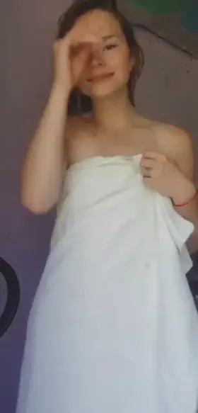 Im petite girl with lil booty and tiny tits.. what you want to do with me