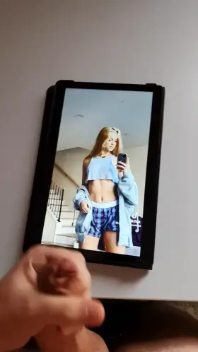 Anna Shumate wanted a big one on her body💦