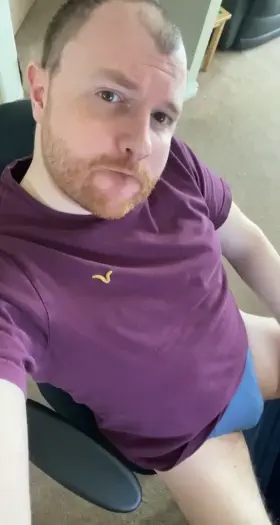 37 U.K. Wanna explore with other guys