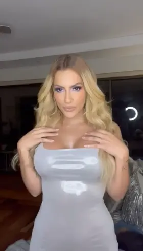 Can't keep them in 🍒 and watch the video with sound 🔥