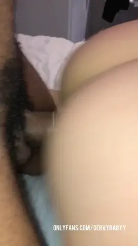 Riding this big Phat BBC🍑🍆🥵 while best friend is watching