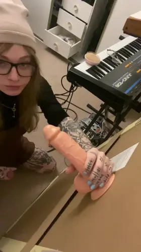 I wish this was a real cock instead, anyone know where I could get one?? 😉