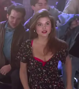 Tiffani Thiessen - fit plot in Son In Law