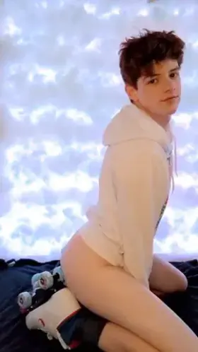 Soft bootie boi 😚💕