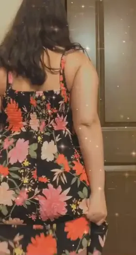 My dress is a lot more comfy without panties on underneath 👅