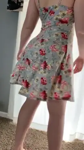 Cum for the dress, stay for the jiggle😉