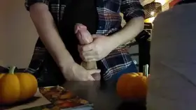 I wish I was cumming home for Thanksgiving.