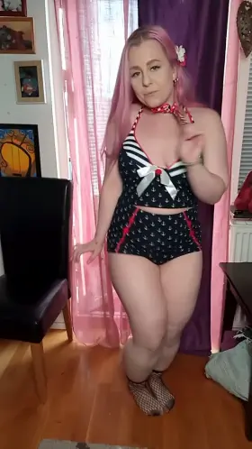 Chubby & Happy dancing around my living room