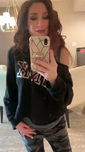 Absolutely loving my belly 🥰