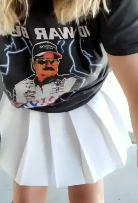 Back porch cute af drop [OC] It is way too cold for this outfit 🥲