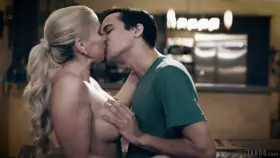 [/r/porninaminute] Busty MILF Christie stuck in a threesome