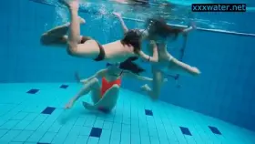 3 Russian babes strip underwater