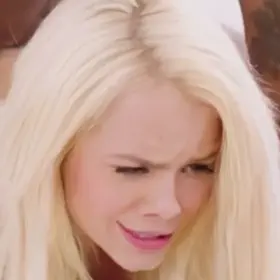 Elsa Jean's Motion-tracked O-face