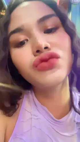 Raise your dick if you’d love to fuck me!!🍒🍒