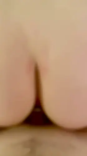 She loves riding plugged (mf)