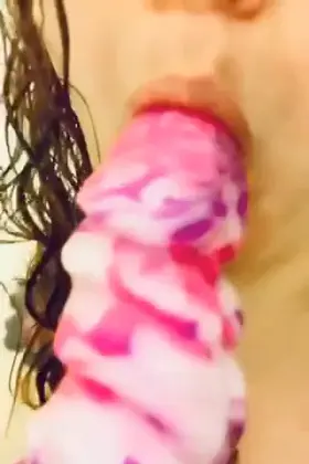 Nova is so pretty to suck in the shower