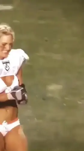 Allison Alberts - American Football