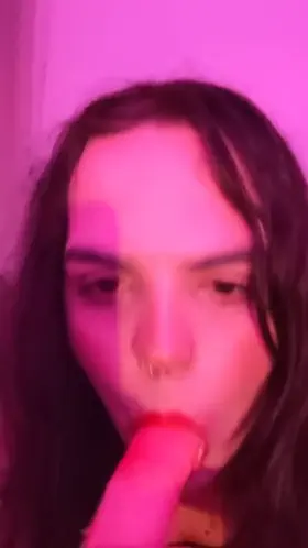 I love deepthroating,want to help me get more practice?