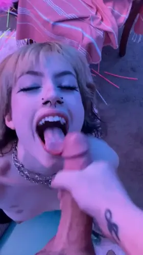 in my hair again😌