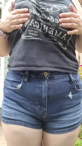 No point in trying to hide them from y'all, right?😏