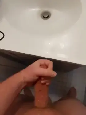 milking my thick dick