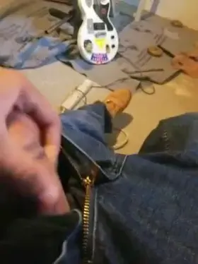 Upvote if you'd lick the vein