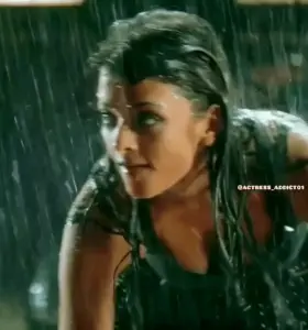 Aishwarya rai deep valleys 🔥