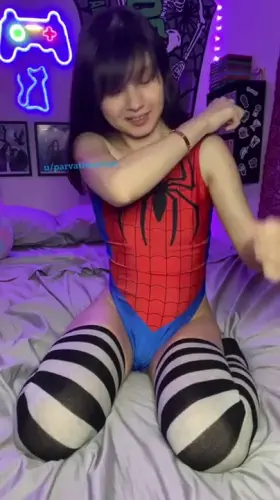 if you were patient enough to watch my geeky tiny titties reveal, ily 💜