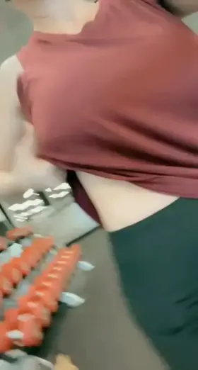 2 big reasons to go to the gym 😏 [5:05]