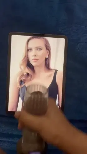 Scarlett Johansson cum trib 💦💦💦. I am back and ready to trib.