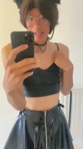 I want to cuddles and maybe a head pat please