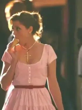 Jenna Fischer eating some ice cream