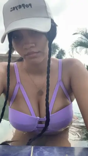 i get horny in the pool too often.. it always ends like in this video, I hope my muslim family don't see that