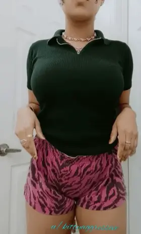 Would you fuck me in public?🙈