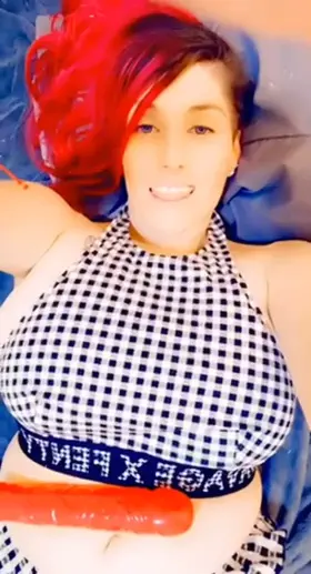 ✨Showing off the curves and more (the middle finger is not intended for u) (OC)