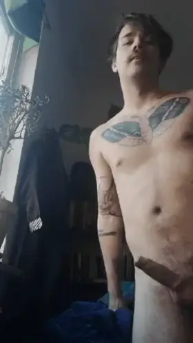 Since I am wearing a mask all the time I decided to experiment with some new facial hair