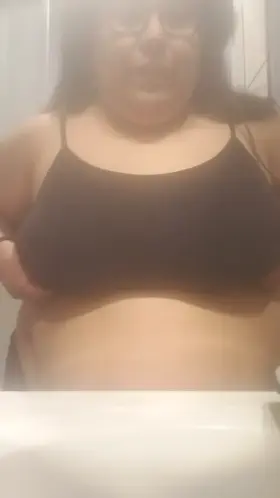 Who likes big tits? 🖐