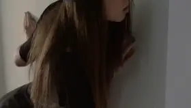 [/r/lesbians] Peeking on her roommates🍑👀